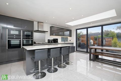 3 bedroom semi-detached house for sale, Admirals Walk, Hoddesdon