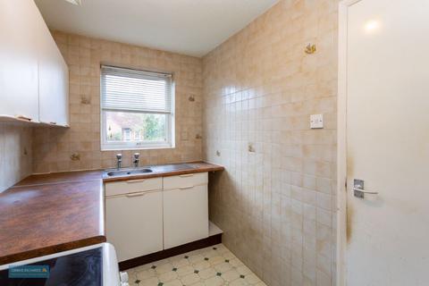 undefined, Bluebell Close, Taunton