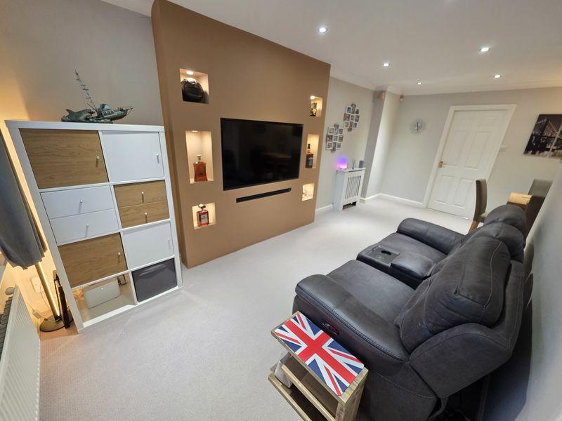 Lounge/Dining Room