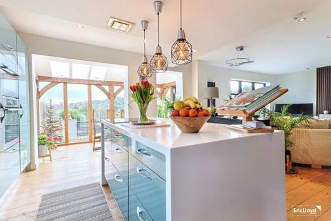 undefined, SUMMERCOURT WAY BRIXHAM