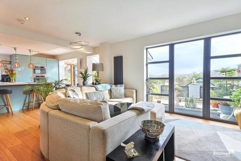 undefined, SUMMERCOURT WAY BRIXHAM