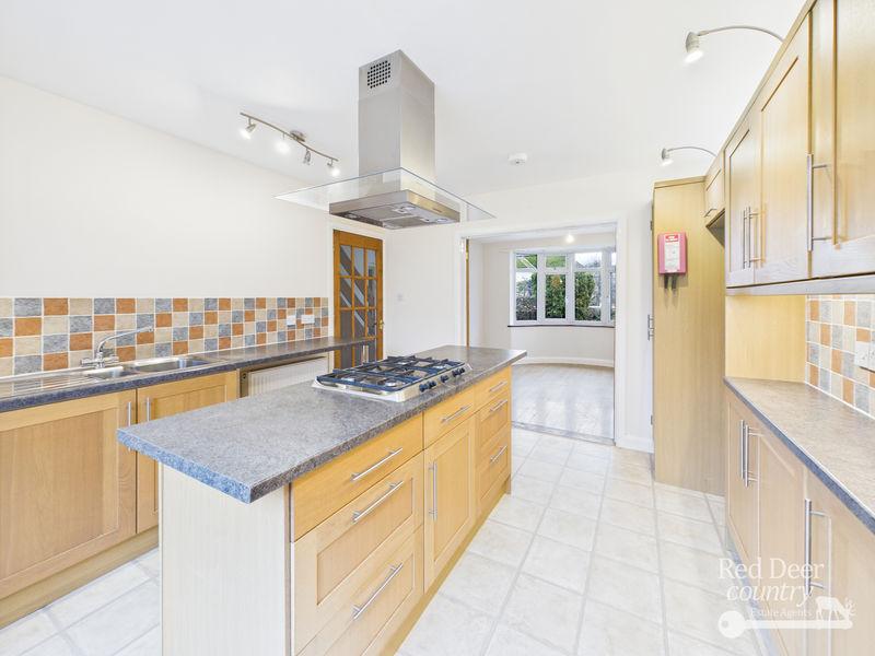 Kitchen/Breakfast
