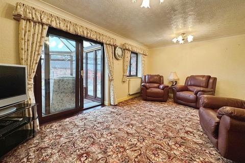 undefined, Carnoustie Close, Bloxwich, WS3 3UH