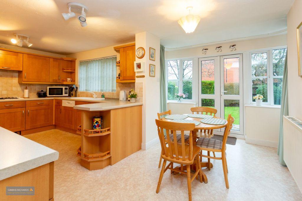 Kitchen/Breakfast
