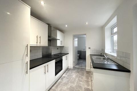 2 bedroom terraced house to rent, Sandy Lane, Warrington