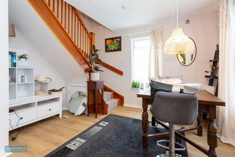 3 bedroom end of terrace house for sale, Galmington