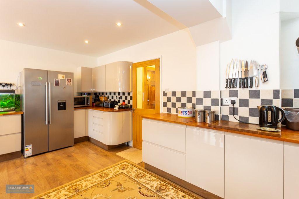 Kitchen / Dining...