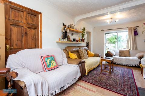 4 bedroom semi-detached house for sale, Wordsworth Drive, Taunton