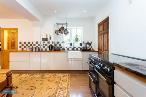4 bedroom semi-detached house for sale, Wordsworth Drive, Taunton