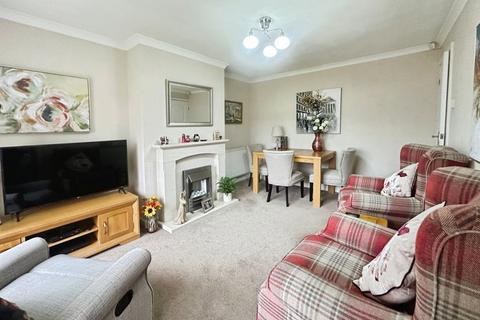 2 bedroom bungalow for sale, Chiltern Drive, Bury