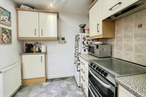 2 bedroom bungalow for sale, Chiltern Drive, Bury