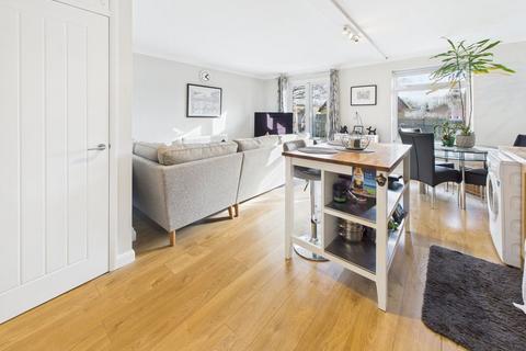 2 bedroom apartment for sale, Chaldon Road, Caterham on the Hill
