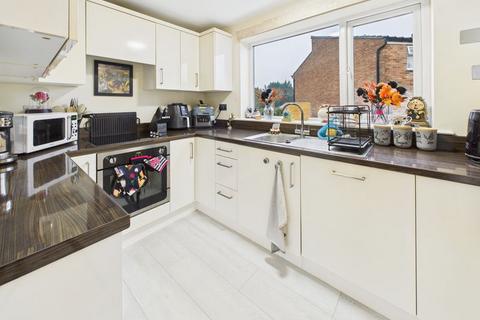 3 bedroom house for sale, Chelsham Road, Warlingham