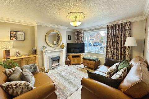 3 bedroom semi-detached house for sale, Edgemoor Close, Radcliffe
