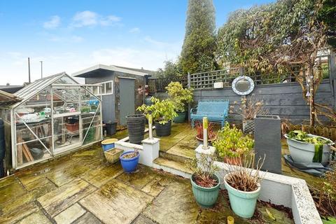 3 bedroom semi-detached house for sale, Edgemoor Close, Radcliffe