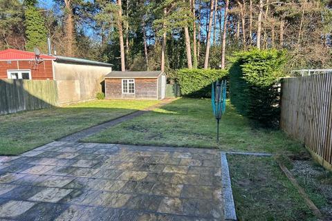 3 bedroom semi-detached house to rent, Duncan Crescent, Bovington, Wareham