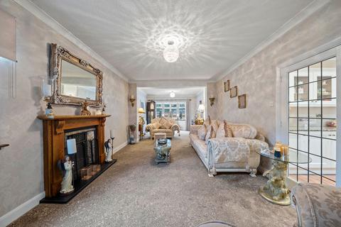 undefined, Bankside, South Croydon