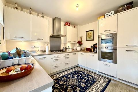 3 bedroom semi-detached house for sale, Beacon Drive, Calne SN11