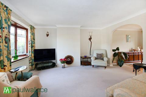4 bedroom semi-detached house for sale, Perrysfield Road, Cheshunt
