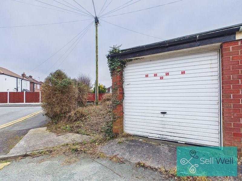 Detached Garage