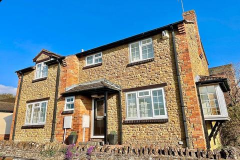 undefined, Hall Farm Close, Brixworth, Northamptonshire NN6