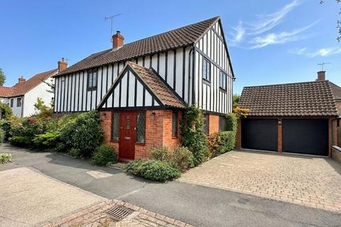 4 bedroom detached house for sale, Gate Lodge Square, Basildon SS15