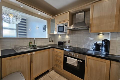1 bedroom ground floor flat to rent, Maritime Chambers, Ocean Village SO14