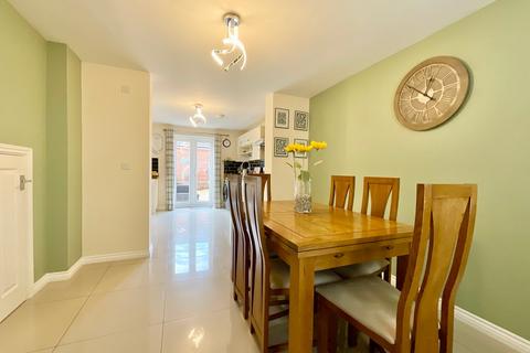 3 bedroom terraced house for sale, Corporation Road, Newport NP19