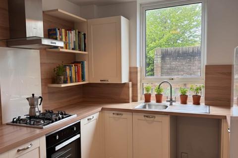 3 bedroom house to rent, Mortimer Court, Exeter EX2