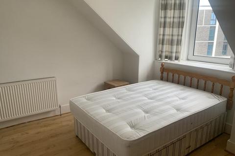 2 bedroom flat to rent, Rosebank Place, Second/Top Floor, AB11