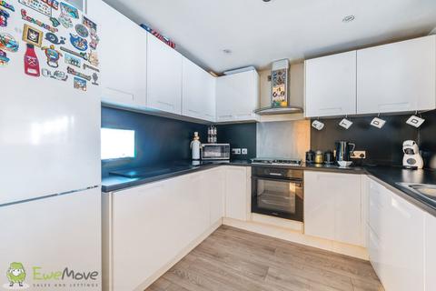 3 bedroom end of terrace house for sale, Coombe Court, Thatcham RG19
