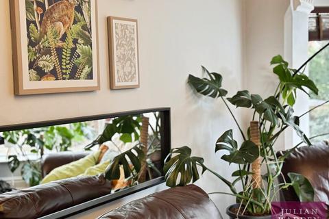 1 bedroom flat for sale, Lapwing Lane, Didsbury, Manchester, M20