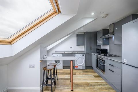 3 bedroom flat to rent, Eslington Terrace, Jesmond, Newcastle Upon Tyne