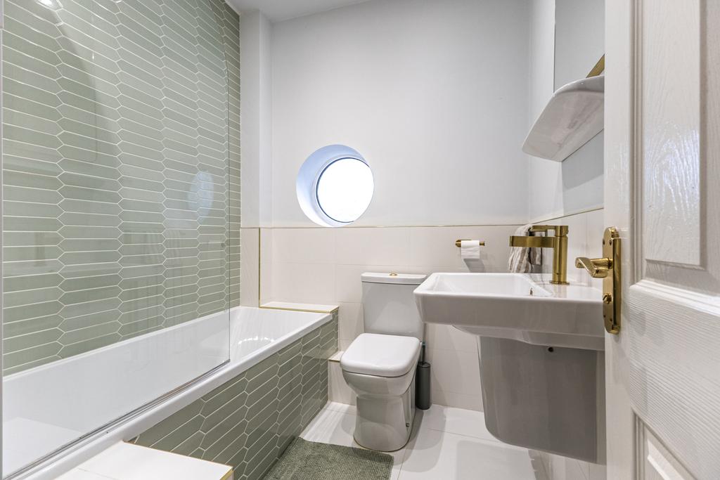 Familt Bathroom