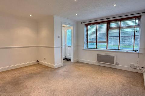 1 bedroom flat for sale, Truleigh Court, Truleigh Road, Upper Beeding, West Sussex, BN44 3JY