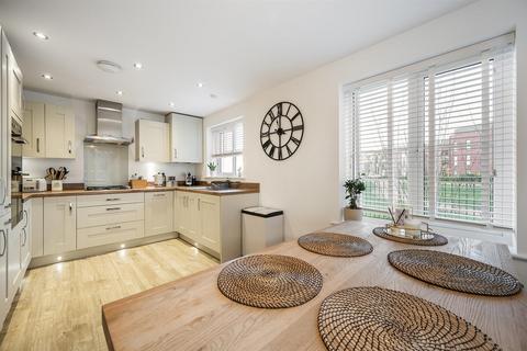 3 bedroom end of terrace house for sale, Merino Road, Andover