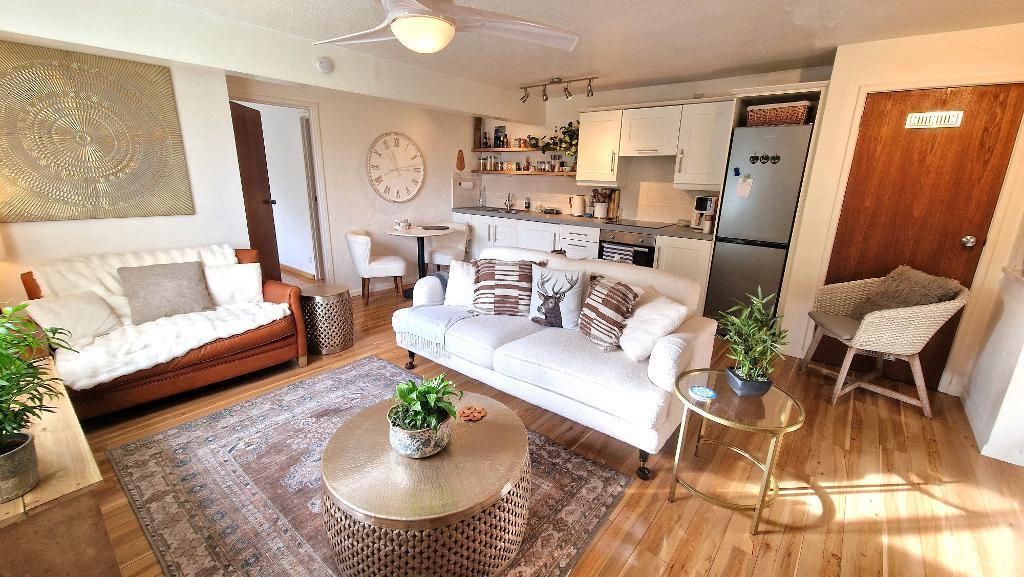 Sitting Room / Kitchen