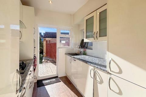 3 bedroom semi-detached house for sale, Selsdon CR2