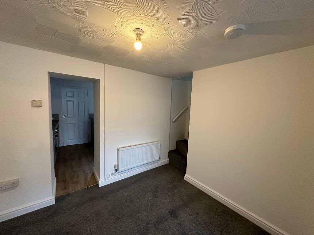 Open way to kitchen and stairs