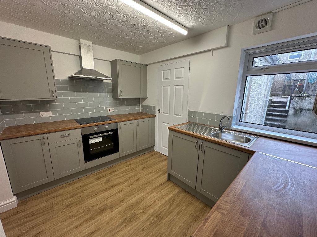 Kitchen showing appliances