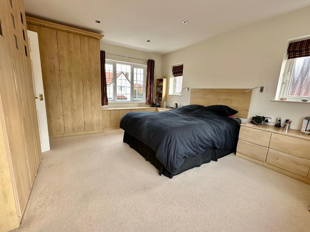 Principal bedroom