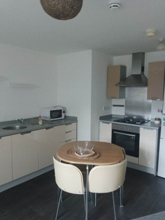 2 bedroom flat to rent, Woden Street, Salford M5