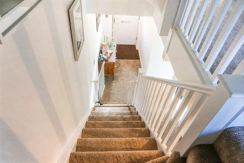 5 bedroom terraced house to rent, Wood Mead, BS16