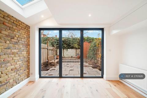 4 bedroom terraced house to rent, Boxall Road, London, SE21