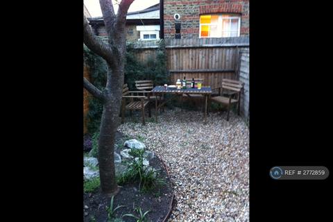 undefined, Gladstone Avenue, London, N22