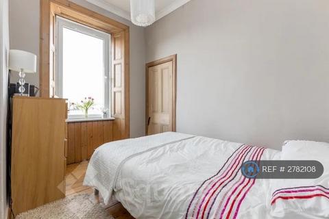 3 bedroom flat to rent, Perth Street, Edinburgh, EH3