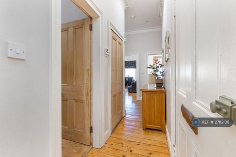 3 bedroom flat to rent, Perth Street, Edinburgh, EH3
