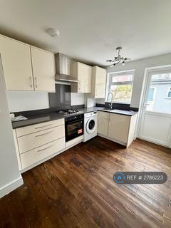 4 bedroom semi-detached house to rent, Whitestile Road, Brentford, TW8