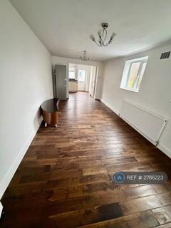 4 bedroom semi-detached house to rent, Whitestile Road, Brentford, TW8
