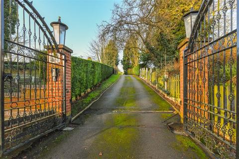 5 bedroom detached house for sale, Priory Road, Nottingham